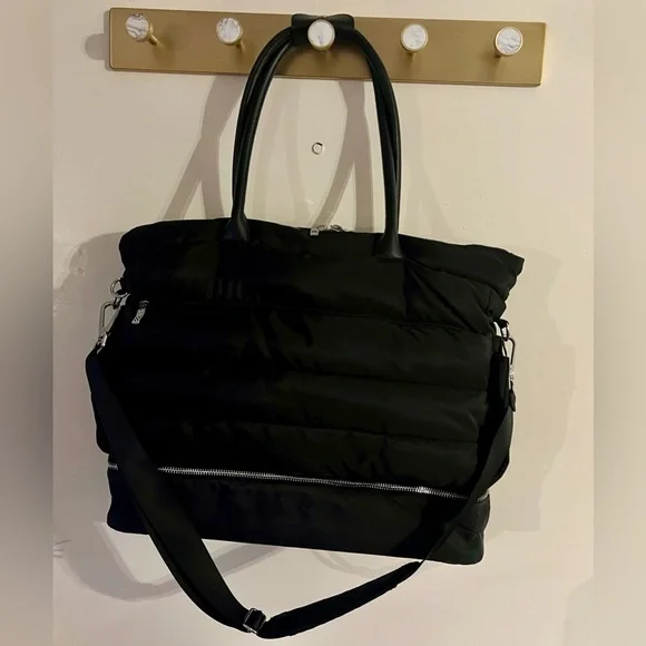 Black Quilted Tote Bag EUC! - Picture 4 of 14